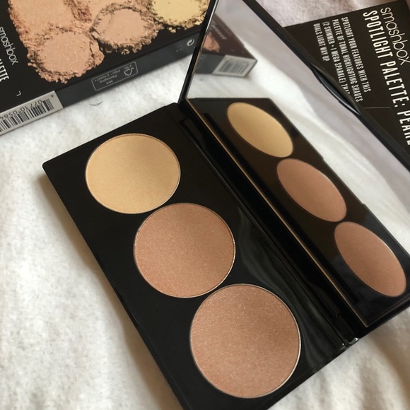 2 left❗️Smashbox highlight palette ✨ - Picture 6 of 10